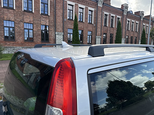 Volvo v70 2.4d 136kw Reg Makstud (10 foto / 12)