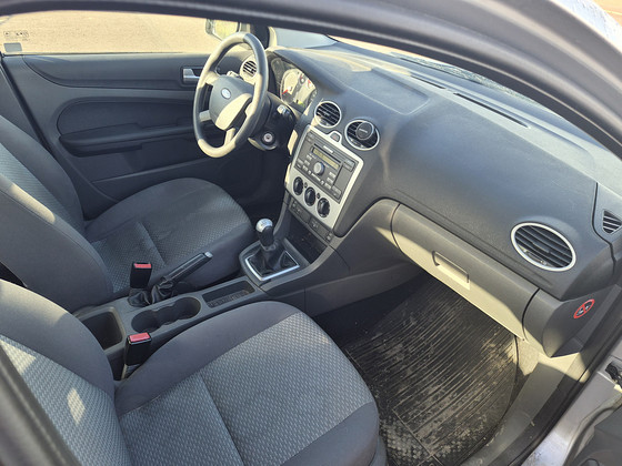 Ford Focus 1.6 74KW