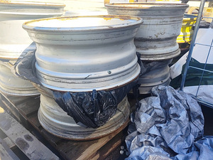Veljed Michelin 22.5x9 (veoautole) (8 foto / 9)