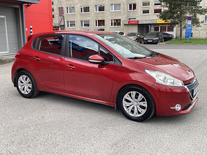 Peugeot 208 2015a automaat (1 foto / 8)