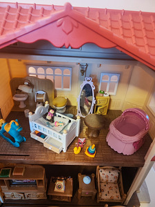 Sylvanian families дом+мебель и аксессуары+ 20 зверушек (8 фото из 10)