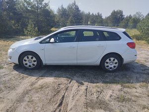Müüa/vahetada opel astra j sportstourer 1.6 85kw (4 foto / 6)