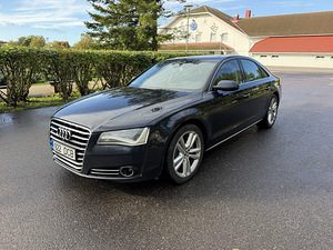 Audi A8 (4 foto / 11)