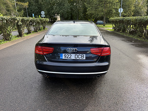 Audi A8 (7 foto / 11)