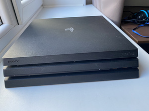 Müüa PS4 Pro + 2 pulti (hind on läbiräägitav) (3 foto / 3)