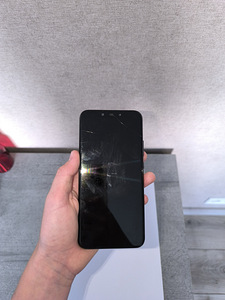 HUAWEI Mate 20 lite (64GB) — Täielikult töökorras / Töökorras (8 foto / 10)