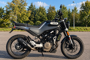 Husqvarna Svartpilen 401 (2 foto / 6)