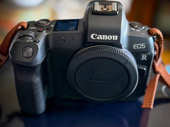 Canon R + Tamron 28-75mm /f2,8-адаптер
