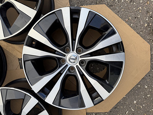 18" оригинальные диски Volvo 5x108 (4 фото из 8)