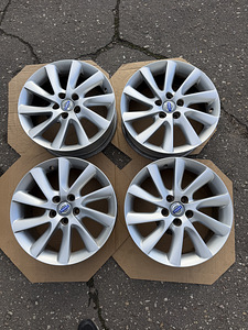 17" оригинальные диски Volvo 5x108 (3 фото из 9)