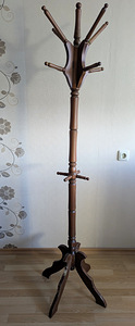 Вешалка (2 фото из 3)