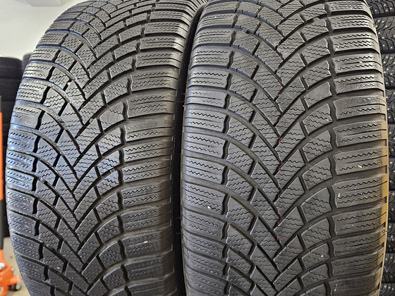 235 45 R 18 Bridgestone Blizzak LM005