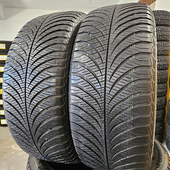 215 55 R 17 GOODYEAR VECTOR ALL SEASON 4