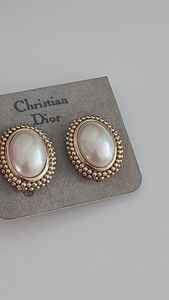 Luksuslikud Christian Diori vintage-klipsid (5 foto / 8)