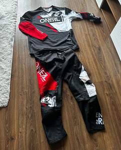 Müüa erinevaid motokrossi riideid. (1 foto / 5)