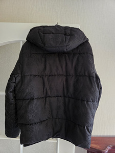 GUESS чёрная куртка (2 фото из 9)