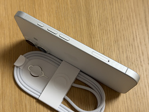 Apple IPhone 16 White 128GB uueväärne! Garantii 05.2028 (2 foto / 9)