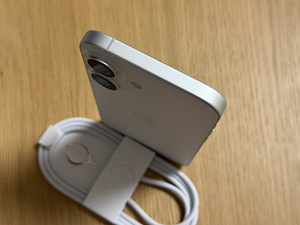 Apple IPhone 16 White 128GB uueväärne! Garantii 05.2028 (4 foto / 9)