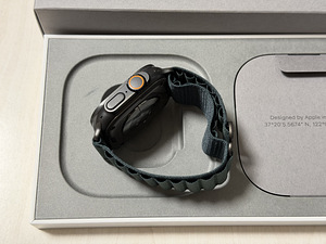 Apple Watch Ultra 2 49 мм, Black Ti, в хорошем состоянии. Аккумулятор 93% (2 фото из 7)