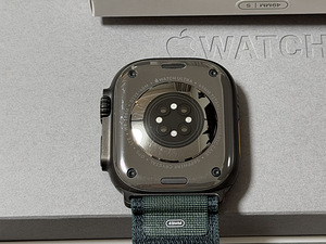 Apple Watch Ultra 2 49 мм, Black Ti, в хорошем состоянии. Аккумулятор 93% (7 фото из 7)