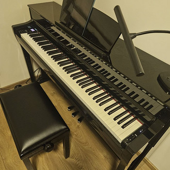 Yamaha CLP 735 Polished Ebony