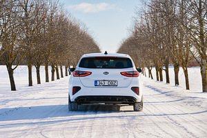 KIA Ceed GT 2019 (3 foto / 13)