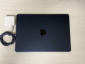 Apple Macbook Air 13 M3 8/256GB MdN nagu uus! (1 foto / 6)