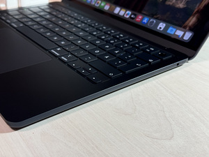 Apple Macbook Air 13 M3 8/256GB MdN nagu uus! (3 foto / 6)
