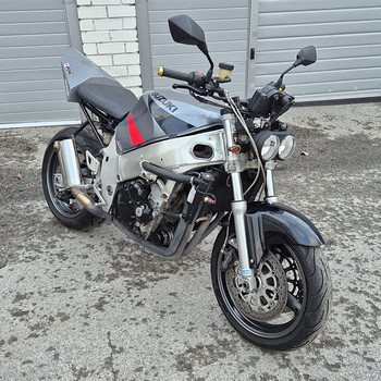 SUZUKI GSX-R 600