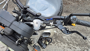 SUZUKI GSX-R 600 (6 foto / 10)