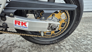 SUZUKI GSX-R 600 (9 foto / 10)