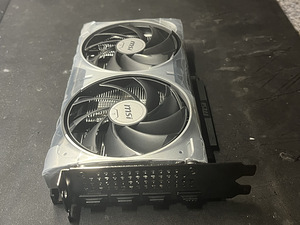 Видеокарта MSI GeForce RTX 5060 8GB (4 фото из 7)