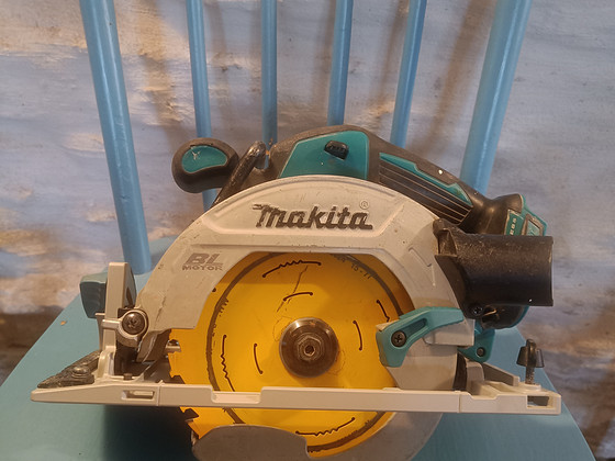 Makita DHS680