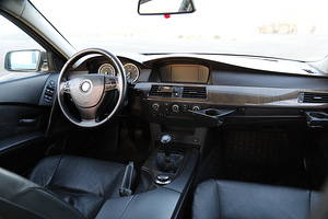 BMW e60 520i (5 фото из 6)