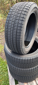 215/55 R18 BRIDGESTONE, HANKOOK (10 foto / 10)