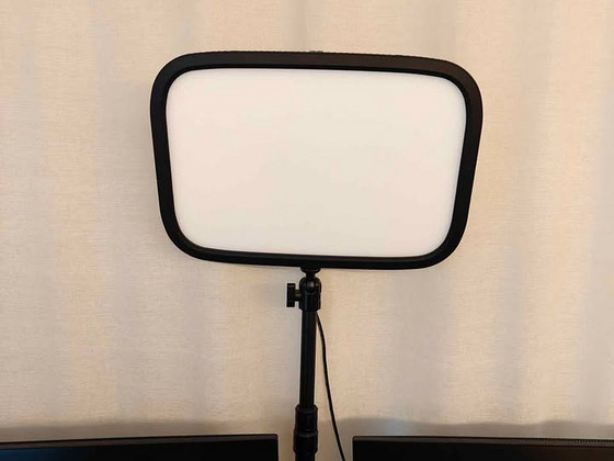 Elgato Key Light (модель 20GAK9901) — качественный LED-свети