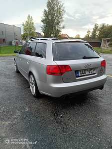Audi A4 quattro 1.8 120+40 кВт (2 фото из 8)