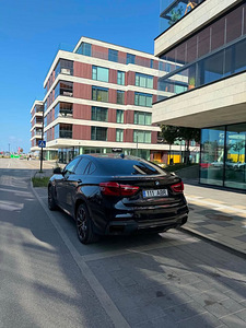 2015 BMW X6 (2 фото из 5)