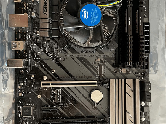 I3 10100F ASROCK B460 Phantom Gaming 2x8 gb DDR4