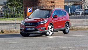 HONDA CR-V (4 фото из 6)