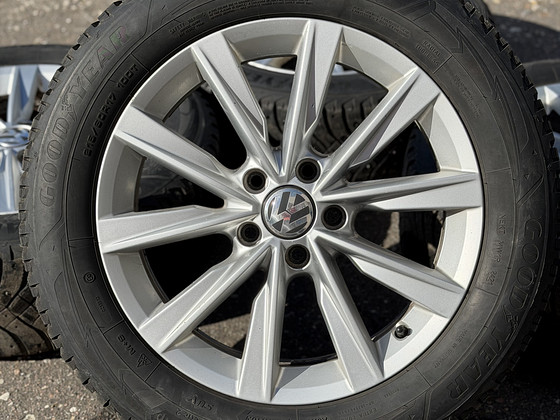 17" Volkswagen originaalveljed 5x112 + 215/60/17 talverehvid