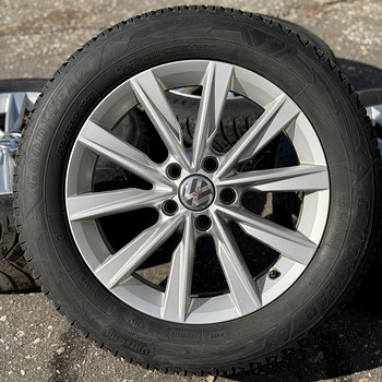 17" Volkswagen originaalveljed 5x112 + 215/60/17 talverehvid