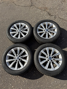 17" Volkswagen originaalveljed 5x112 + 215/60/17 talverehvid (4 foto / 8)