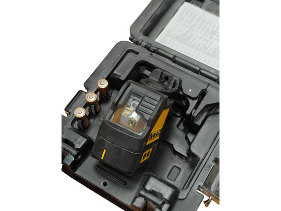 Laaser Dewalt DW088CG + Tarvikud + Kohver