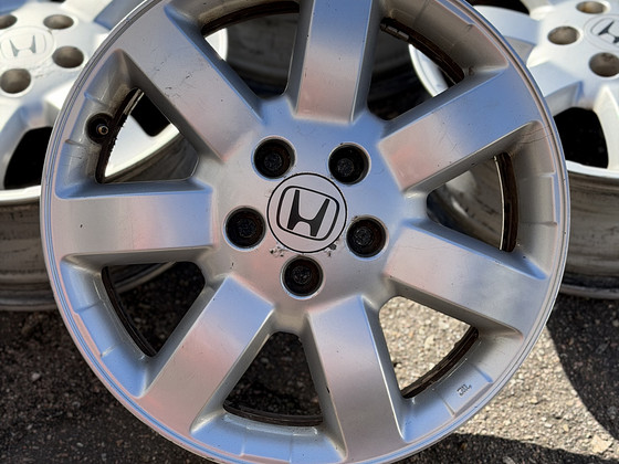 17" Honda originaalveljed 5x114,3