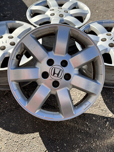 17" Honda originaalveljed 5x114,3 (1 foto / 7)