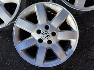 17" Honda originaalveljed 5x114,3 (7 foto / 7)