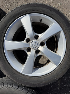 16" оригинальные диски Mazda 5x114,3 + летние шины 205/55/16 5 мм (4 фото из 7)