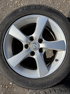 16" оригинальные диски Mazda 5x114,3 + летние шины 205/55/16 5 мм (7 фото из 7)