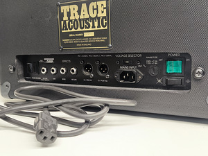 Akustilise kitarri võimendi Trace Acoustic TA100R (2 foto / 2)